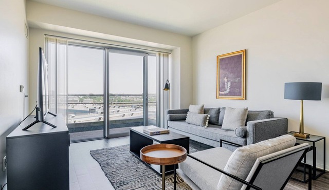 Blueground | East Cambridge, balcony, nr Charles River