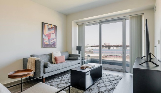 Blueground | East Cambridge, balcony, nr Charles River