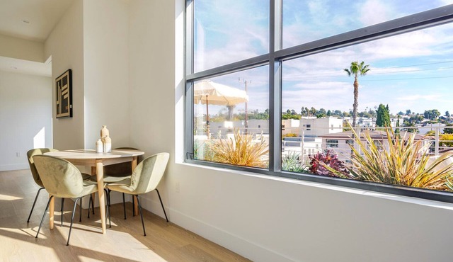 Blueground | East Hollywood, rooftop, nr Griffith Park