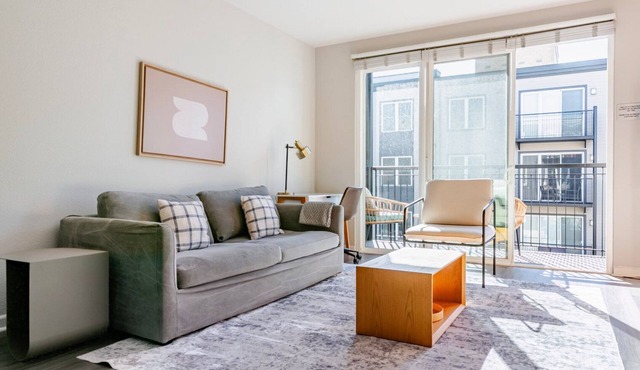 Blueground | Emeryville, pool, nr Bay Street Park