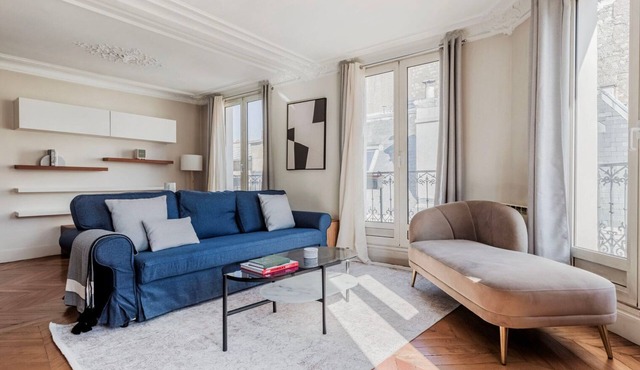 Blueground | Europe, close to trains & offices