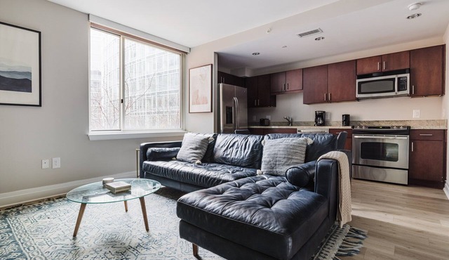 Blueground | Foggy Bottom 1bd apartment