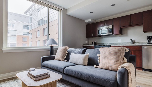 Blueground | Foggy Bottom 1bd apartment
