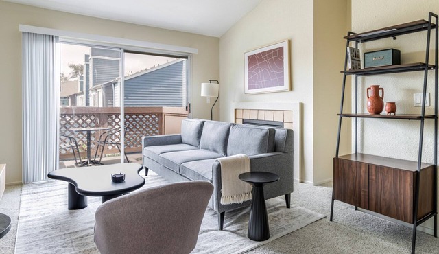 Blueground | Foster City, pool, nr Lagoon Park