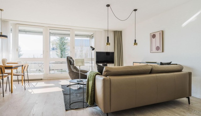Blueground | Herrliberg, w/d & balcony, nr lake