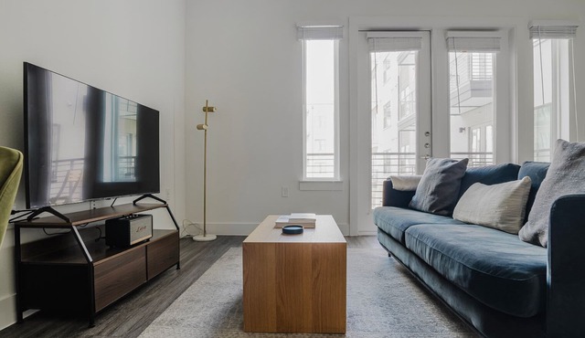 Blueground | Highland 1bd apartment