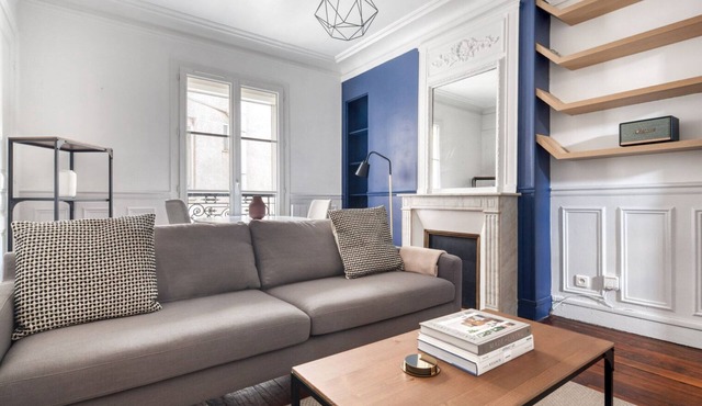 Blueground | Jardin des Plantes, nr Seine