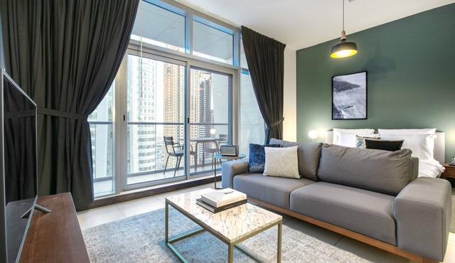 Blueground | JLT, pool, nr Dubai Marina