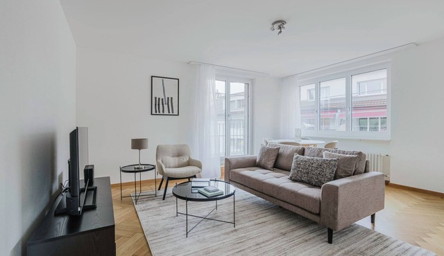 Blueground | Küsnacht, fully furnished + w/d