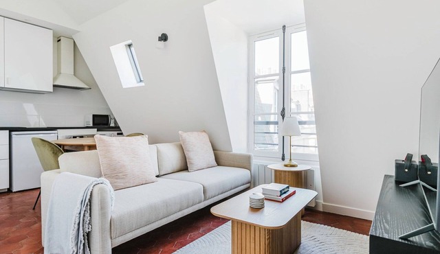 Blueground | Le Marais - Saint-Paul, furnished