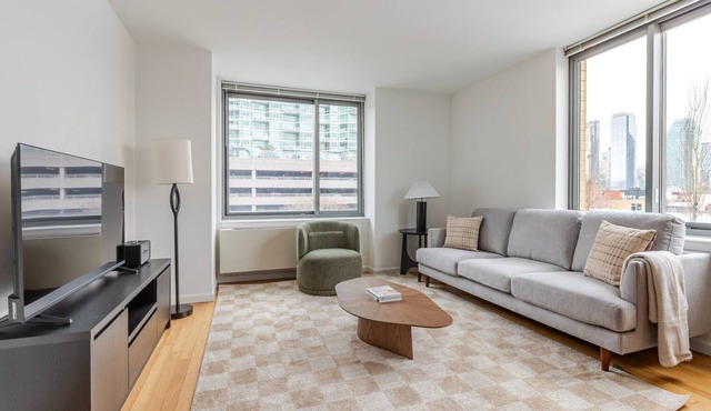 Blueground | Long Island City, pool, nr Gantry Plaza State Park