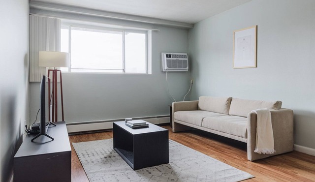 Blueground | Longwood 2bd apartment