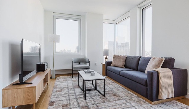 Blueground | Lower East Side 2bd apartment