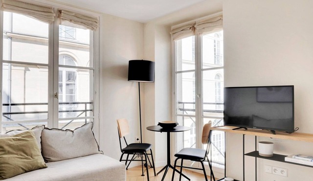 Blueground | Madeleine, nr Olympia & opéra