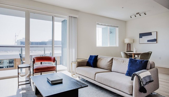 Blueground | Marina Del Rey, pool & gym, nr beach