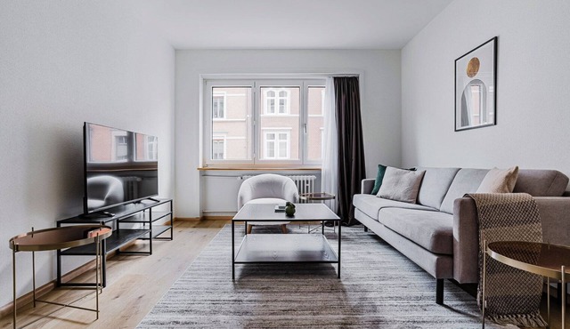 Blueground | Matthäus, balcony & w/d, nr zoo