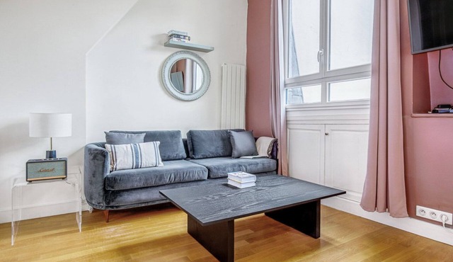 Blueground | Miromesnil, nr Parc Monceau