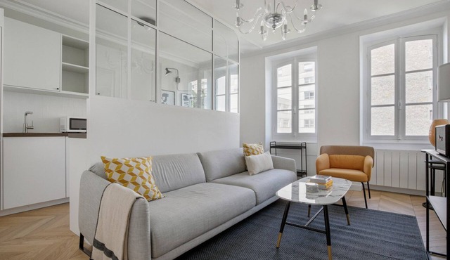 Blueground | Monceau, close to park