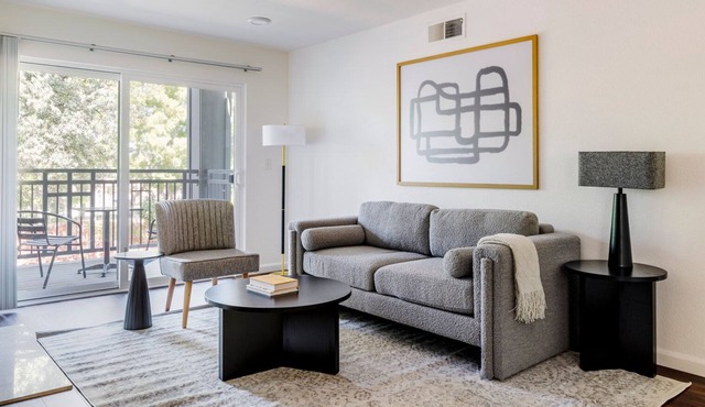 Blueground | Morse Park, pool, nr Sunnyvale Park