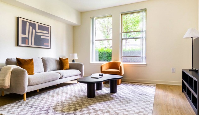 Blueground | Northwest Bellevue, balcony, nr Park