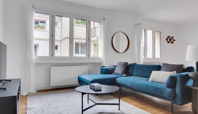 Blueground | Notre Dame de Champs, elevator