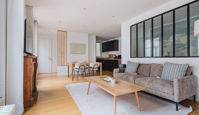 Blueground | Notre-Dame-de-Lorette 1bd apartment