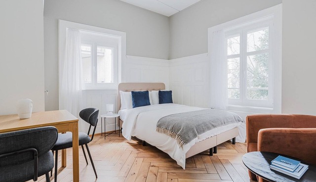 Blueground | Oberstrass, rooftop, a/c, furnished