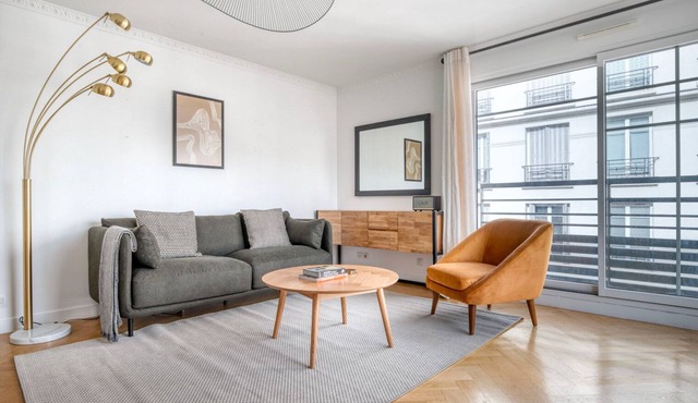 Blueground | Olympiades, nr Seine & Bercy Parc