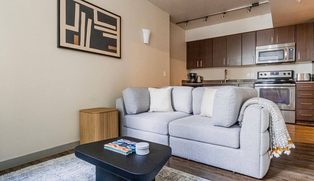 Blueground | Pike/Pine, balcony, nr Volunteer Park