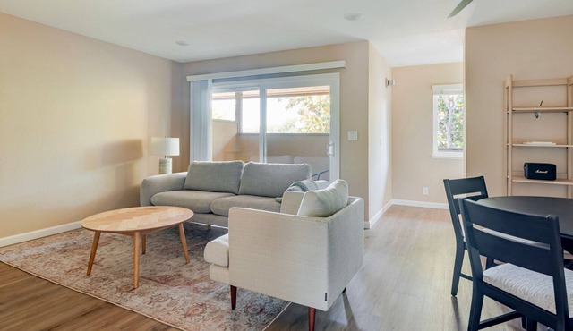 Blueground | Pruneyard/Dry Creek, pool, nr Park