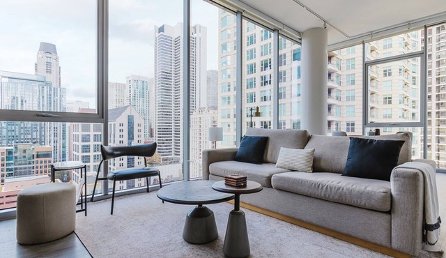 Blueground | River North 2bd apartment