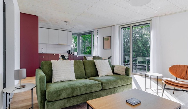 Blueground | Saatlen, balcony, nr Stadtpark