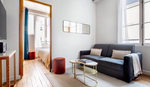 Blueground | Sainte-Avoye, view, nr Le Marais