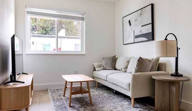 Blueground | South Shattuck, washer, nr UC Berkeley