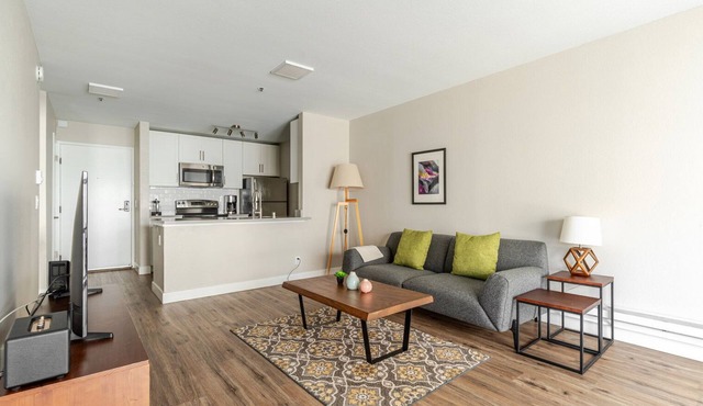 Blueground | South Beach, pool & w/d, nr SF bay