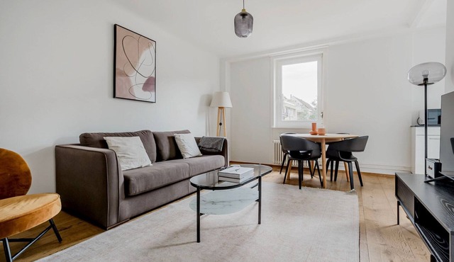 Blueground | St. Johann, w/d, balcony, nr market