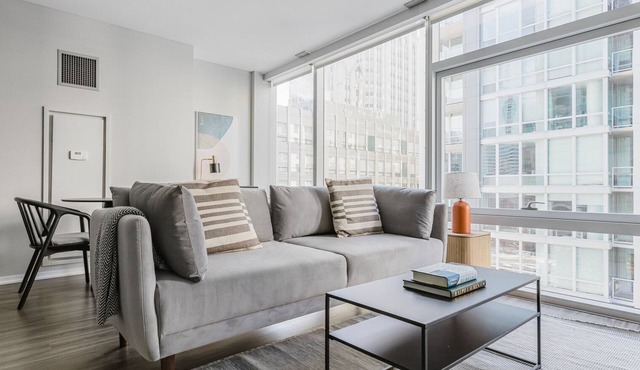 Blueground | Streeterville, pool & gym, nr Pier