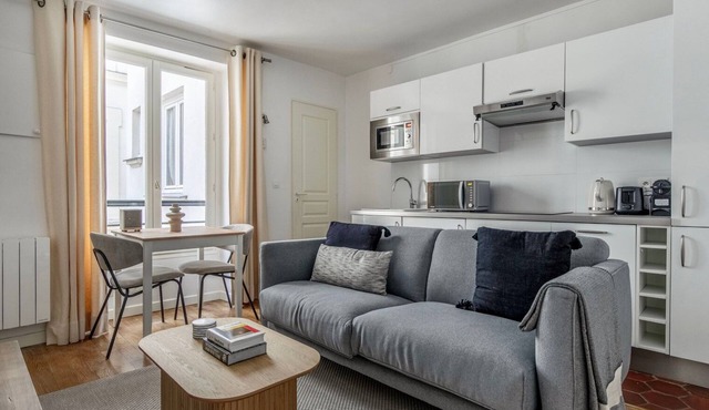 Blueground | Trocadéro, near Champs Elysées