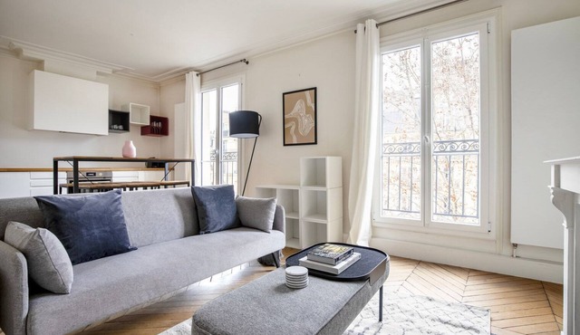 Blueground | Villiers, balcony, nr shops