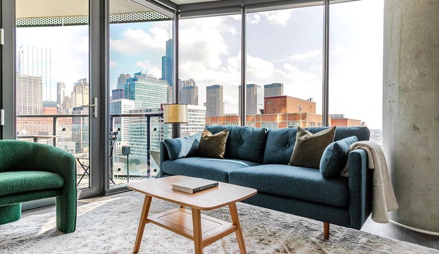 Blueground | West Loop, pool, nr Millennium Park