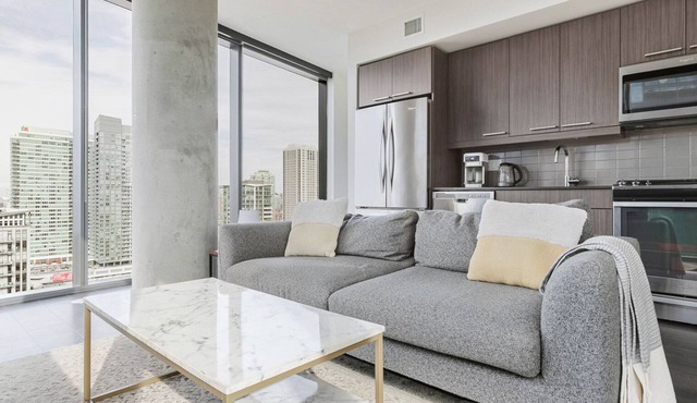 Blueground | West Loop, pool, nr Union Park