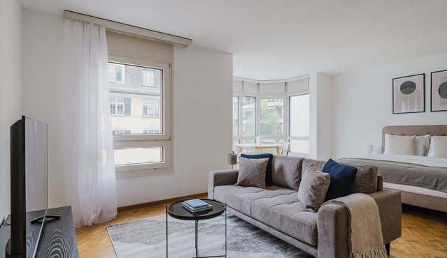 Blueground | Wiedikon studio apartment