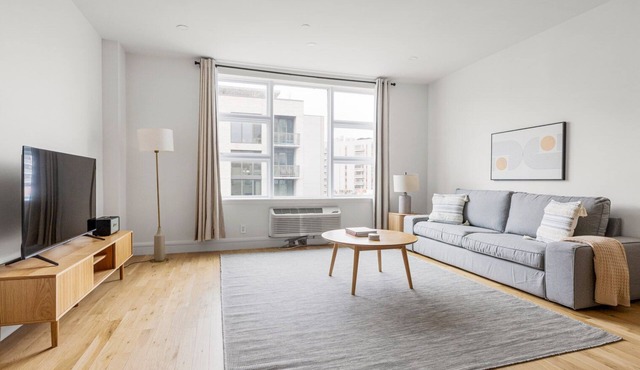 Blueground | Williamsburg, balcony, nr McCarren Park