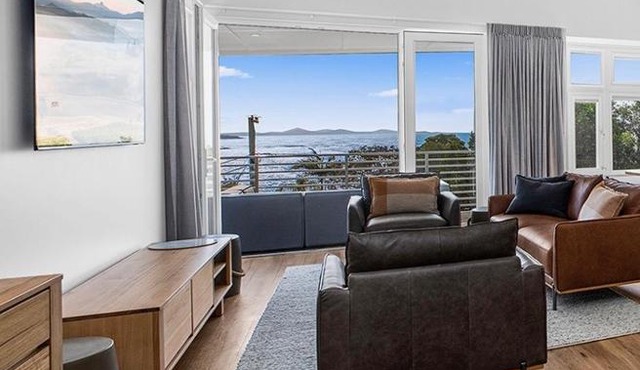 Bluehaven Woolgoolga - Brand New, Ocean Views, 200m Stroll to Beach and Restaurants!