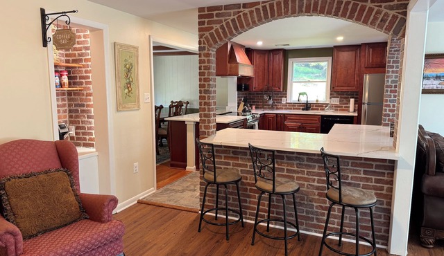Bluemont home just minutes to wineries, breweries, hiking and more!