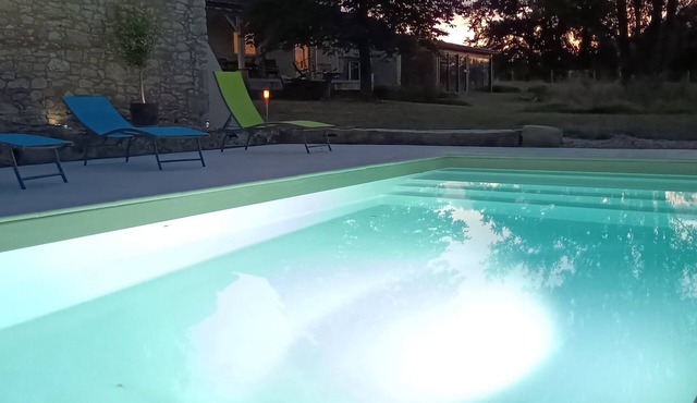 Bluemoon Superb country gîte with swimming pool, Périgord, south Dordogne,