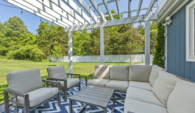 Bluestar Cottage - 2BR with Hot Tub