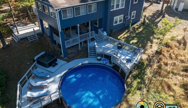 Bluestone Court | Pool, hot tub, fabulous outdoor living!