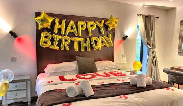 BlueStone-Hot Tub-Woodlandlodges-Pembrokeshire-Tenby