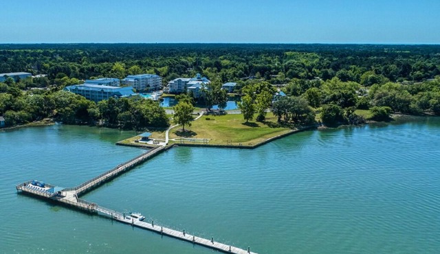 Bluewater - 3BR/3BA - Stunning Views of Intercoastal Waterway in HHI!